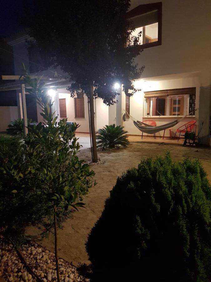 The Red House Daire Alhendín Dış mekan fotoğraf